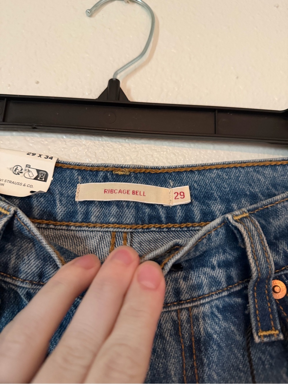 NWT Levi's Ribcage Bell High Rise Flare Jeans Medium Wash - 29x34 TALL - Picture 3 of 9